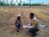 Bhabinkamtibmas Desa Cempi Jaya Imbau Petani dan Pemilik Ternak Jaga Kerukunan