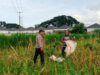 Dukung Ketahanan Pangan Nasional, Polsek Labuapi Dampingi Petani Lokal di Desa Karang Bongkot