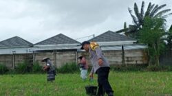 Terjun Langsung ke Lahan Warga, Polri Dorong Ketahanan Pangan Desa Karang Bongkot