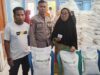 Bhabinkamtibmas Polres Bima Kota Awasi Pembagian Beras Bantuan Badan Pangan Nasional