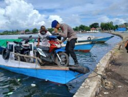 Melalui Patroli Perairan, Satpolairud Polres Bima Kabupaten Pantau Aktivitas Warga Pesisir dan Jalur Pelayaran
