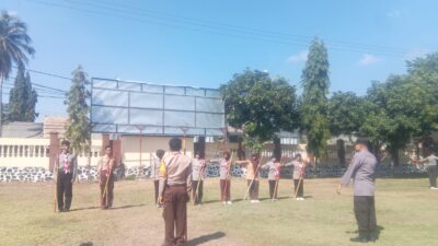 Tingkatkan Disiplin dan Keterampilan, Sat Binmas Polres Bima Kota Latih Saka Bhayangkara