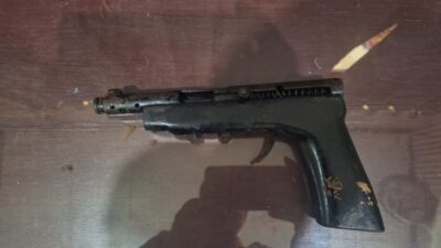 Polsek Langgudu Kembali Terima Penyerahan Senjata Rakitan Secara Sukarela dari Warga Desa Karumbu