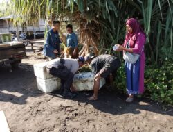 Sat Polairud Polres Dompu Hadir di Tengah Masyarakat Pesisir, Bantu Nelayan dan Sampaikan Himbauan Keselamatan