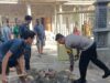 Bhabinkamtibmas Polres Bima Kota Gotong Royong Bangun Masjid Al-Ikhlas