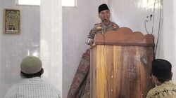 Kapolsek Rhee Jadi Khatib Jumat Keliling di Desa Sampe, Kenalkan Diri Sekaligus Ajak Warga Jaga Kamtibmas Jelang Pilkades