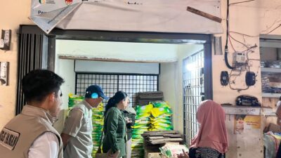Sidak Pasar Gerung, Satgas Saber Pangan Lombok Barat Pastikan Harga Bahan Pokok Aman