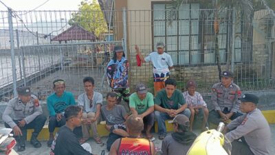 Polsek Kawasan Pelabuhan Laut Bima Gelar Jumat Curhat dan Sosialisasi Layanan Call Center 110
