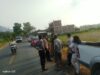 Pengendara Vario Terjatuh Usai Hindari Anak Sapi di Jalan Raya Telaga Bertong