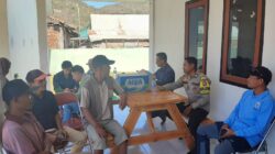 Dampingi Registrasi Ternak Warga, Bhabinkamtibmas Desa Batu Putih Pastikan Kegiatan Berjalan Aman dan Lancar