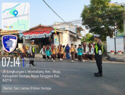 Sat Lantas Polres Dompu Gelar Strong Point Pagi, Wujudkan Kelancaran Lalu Lintas dan Keselamatan Pengguna Jalan