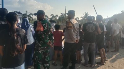 Sinergi TNI-Polri, Bhabinkamtibmas dan Babinsa Amankan Final Turnamen Sepak Bola Tingkat SD Se-Kecamatan Jereweh
