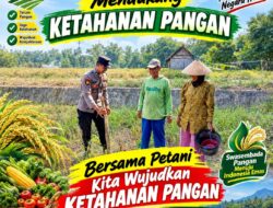 Bhabinkamtibmas Wanglukulon Polsek Senori Polresta Tuban Dampingi Petani Tanam Benih Jagung, Wujudkan Ketahanan Pangan Nasional