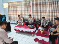 KAPOLSEK PEKAT IPDA ADAM JALIN SILATURAHMI DENGAN PEMERINTAH KECAMATAN DAN DESA, PERKUAT SINERGI JAGA KAMTIBMAS