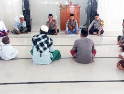 Perkuat Silaturahmi dan Cegah Kenakalan Remaja, Kapolsek Alas Gelar Jum’at Keliling di Masjid Al-Ikhlas Pulau Bungin