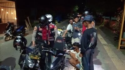 Cegah Tindak Kejahatan 3C dan Balap Lari/Liar, Sat Samapta Polres Sumbawa Gelar Patroli KRYD Malam Pekan di Sejumlah Titik Keramaian