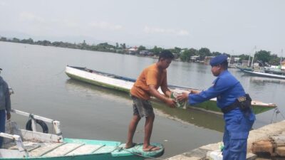Pastikan Jalur Laut dan Imbau Warga Pesisir Satpolair Polres Bima Kabupaten Hadir Melalui Patroli Perairan