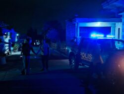 Cegah Gangguan Kamtibmas dan Antisipasi 3C, Personel Polsek Montong Gading Gelar Patroli Blue Light pada Malam Hari